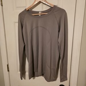 Lululemon Athletica Heathered Gray Top